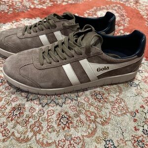 Gola Men's Brown and White Sneakers